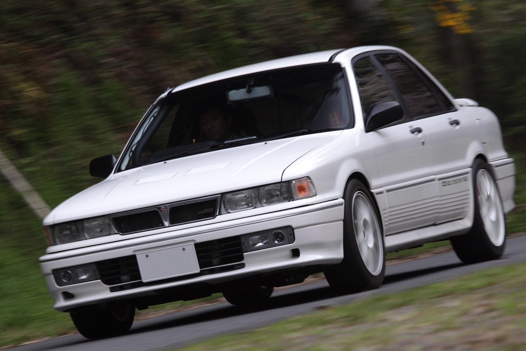 初代ギャランvr 4のスパルタンモデル Vr 4rs 装備の簡略化で40kgのウエイトダウンを達成 Maniaxcars Web Option 自動車情報サイト 新車 中古車 Carview