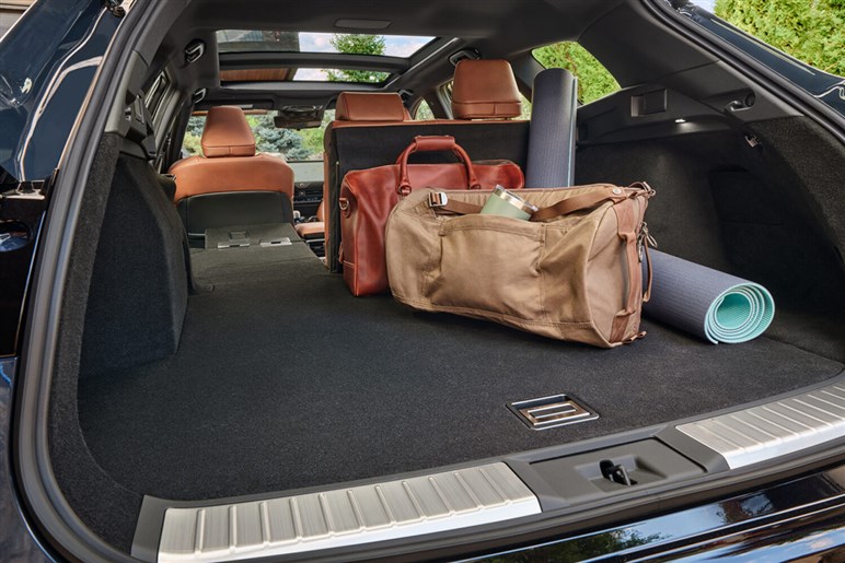 「そんなに遅れるの？」クラウンエステート、アルヴェル廉価版ほか待望の車種が軒並み発売延期に