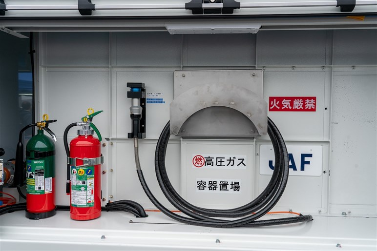 新たな仲間募集、JAFの給水素＋給電カー、新型GR86の方向性…S耐最終戦で見えたトヨタと水素の現在地