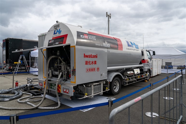 新たな仲間募集、JAFの給水素＋給電カー、新型GR86の方向性…S耐最終戦で見えたトヨタと水素の現在地