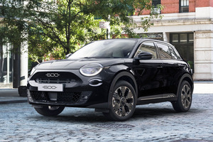 【フィアット】150台限定の「600ハイブリッド」はレトロでシックな内外装がお洒落