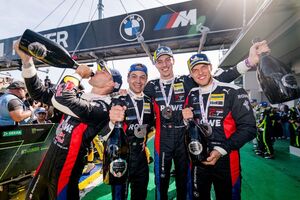 トップチェッカーのマンタイ・ポルシェに100秒ペナルティ！　ROWE BMWがニュル24時間で逆転優勝。BMW勢は5年ぶり通算21勝目