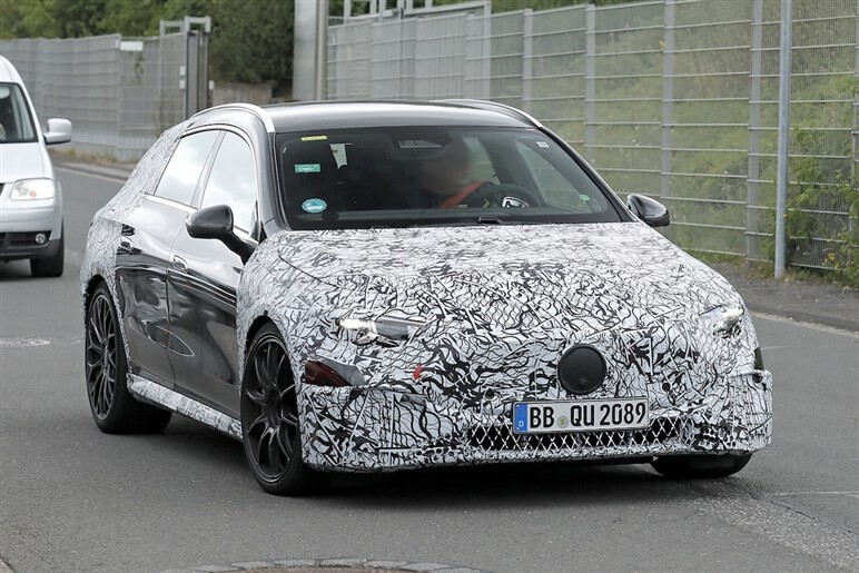 AMGの次世代CLAワゴンEVがついに姿を現す。アクティブウイングや最新装備も判明