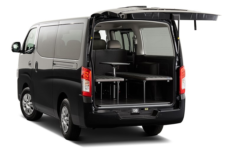 日産「キャラバン」が一部改良でガソリンモデルにACCを採用。新型アウトドア仕様やプレミアム仕様も追加…価格は270万8200円から