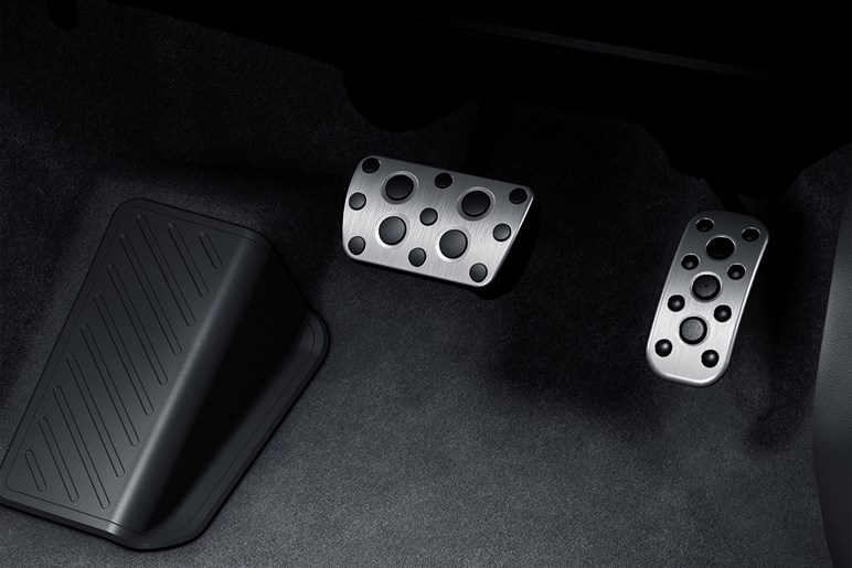 ヴェゼル・WR-V・ヤリスクロス。超売れてるコンパクトSUVを満足度の高さで選ぶならどれ？