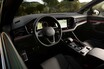 VW 新型「トゥアレグ」欧州発表 新ヘッドライト採用のフルサイズSUV