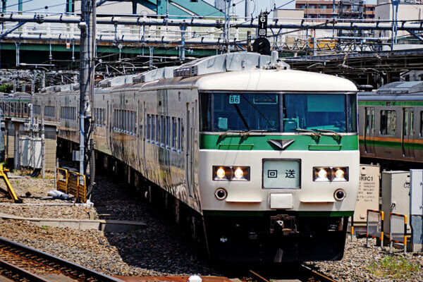 引退した後も臨時で走りまくっていた「最後の国鉄形特急電車」はどこへ？ 姿を見せなくなったワケ