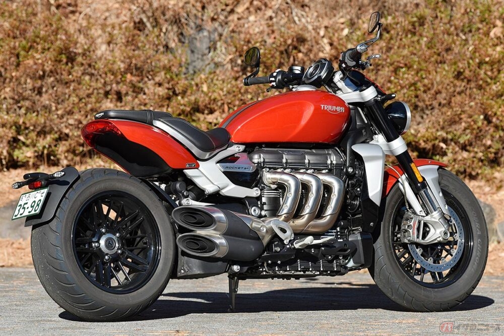 排気量2458cc 量産バイク世界最大排気量のトライアンフ ロケット3r は欲張りすぎる究極のパワークルーザー バイクのニュース 自動車情報サイト 新車 中古車 Carview