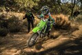 【カワサキ】日本初導入のコンペティションモデル「KLX140R L」を12/1に発売！