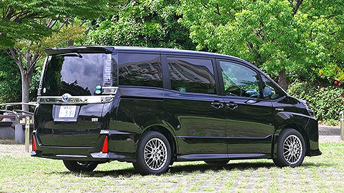 今が狙い目の中古車はコレ 21年夏の相場情報 ミドルクラスミニバン編 萩原文博レポート カルモマガジン 自動車情報サイト 新車 中古車 Carview