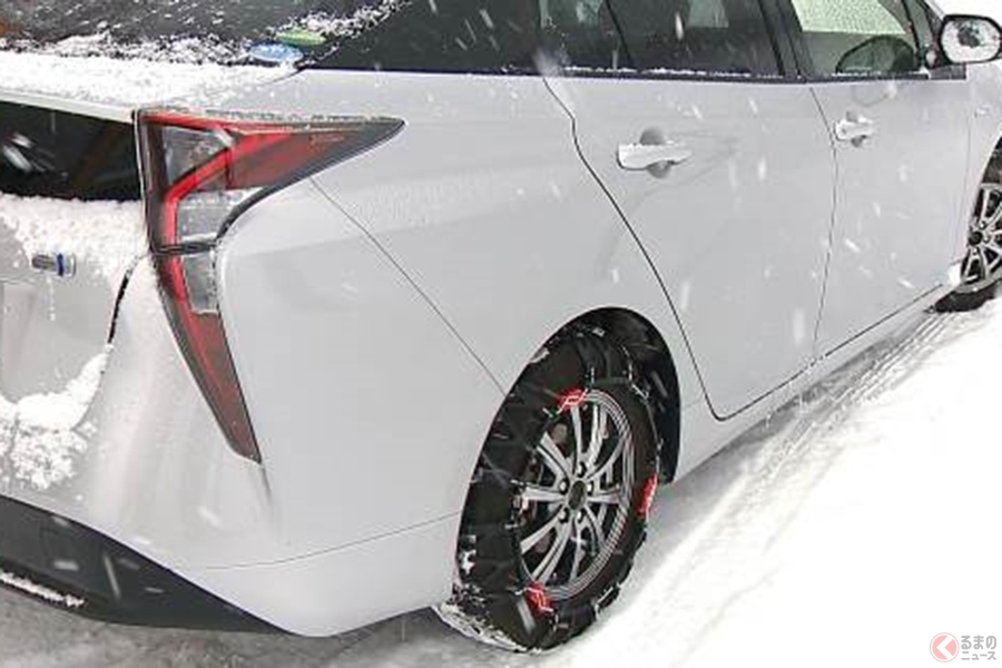 雪への備えはどっちが良い？「スタッドレスタイヤ」vs「タイヤチェーン」長所と短所は？（くるまのニュース） 自動車