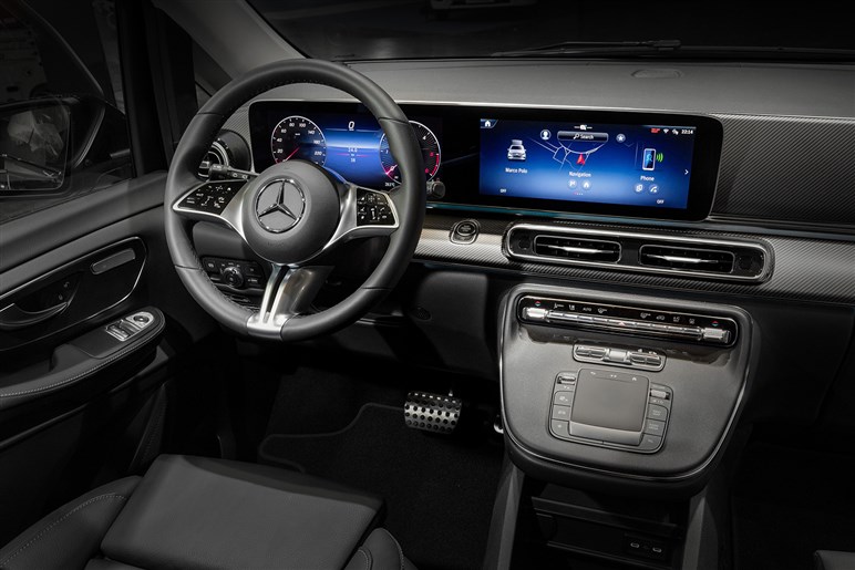 【Vの上位互換】メルセデスが新型「VLE」「VLS」で高級ミニバンの基準を変える？ 1000kmテストで見せたその実力は