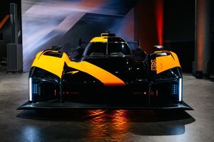 マクラーレン、開発中のLMDh車両のフルスケールモデル公開。サーキット走行用バージョンの市販も発表