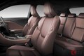 レクサス新「“5人乗り”コンパクトSUV」発表に大反響！ 「一番安くて“リッター28キロ”も走るのは経済的」「エントリーモデルでも高級感スゴイ」の声も集まるLBX！ 快適装備も充実の「エレガント」に注目！