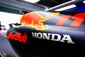 F1王者マックス・フェルスタッペン、ホンダ「HR-V」をドライブするプロモ映像が公開。レッドブルとの強固な協力体制伺わせる