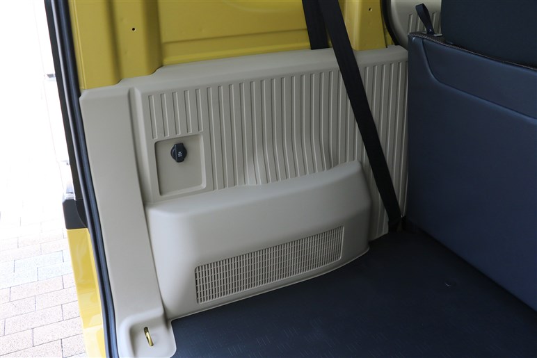 【本当に商用？】エンジン車の倍よく出来てる「Nバンe:」は“おひとり様”のハンディをはねのけるか
