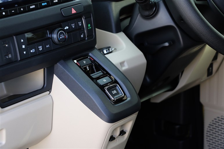 【本当に商用？】エンジン車の倍よく出来てる「Nバンe:」は“おひとり様”のハンディをはねのけるか