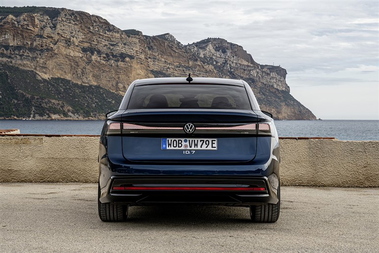 最高傑作のEV。「ID.7」は900超えだが久しぶりにVWらしい良さがあふれている！