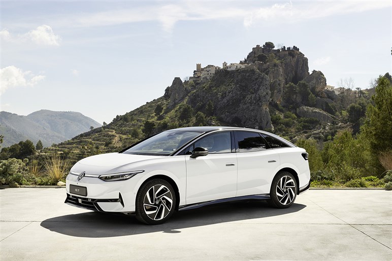 最高傑作のEV。「ID.7」は900超えだが久しぶりにVWらしい良さがあふれている！