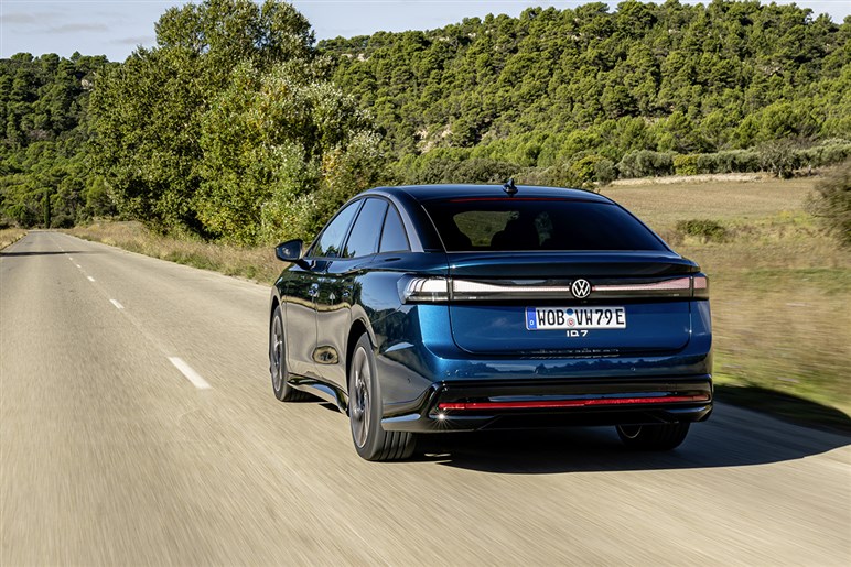 最高傑作のEV。「ID.7」は900超えだが久しぶりにVWらしい良さがあふれている！