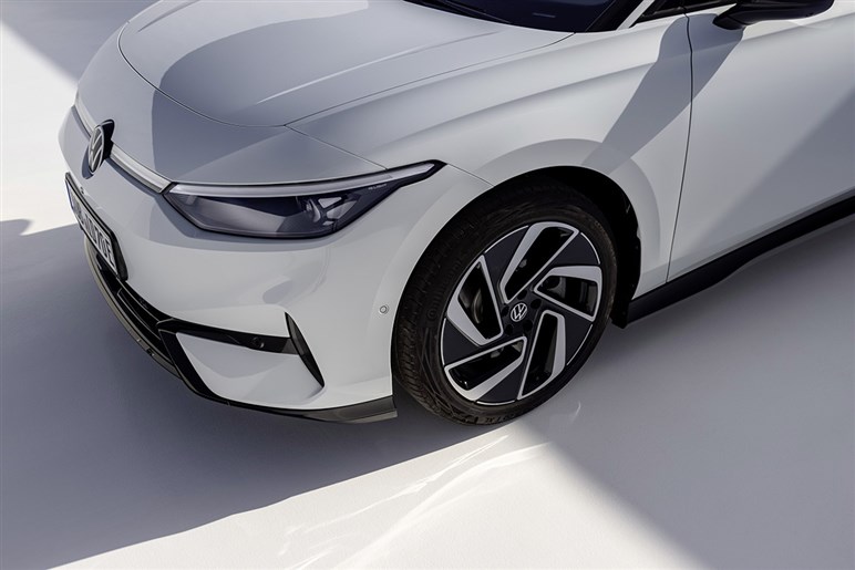 最高傑作のEV。「ID.7」は900超えだが久しぶりにVWらしい良さがあふれている！