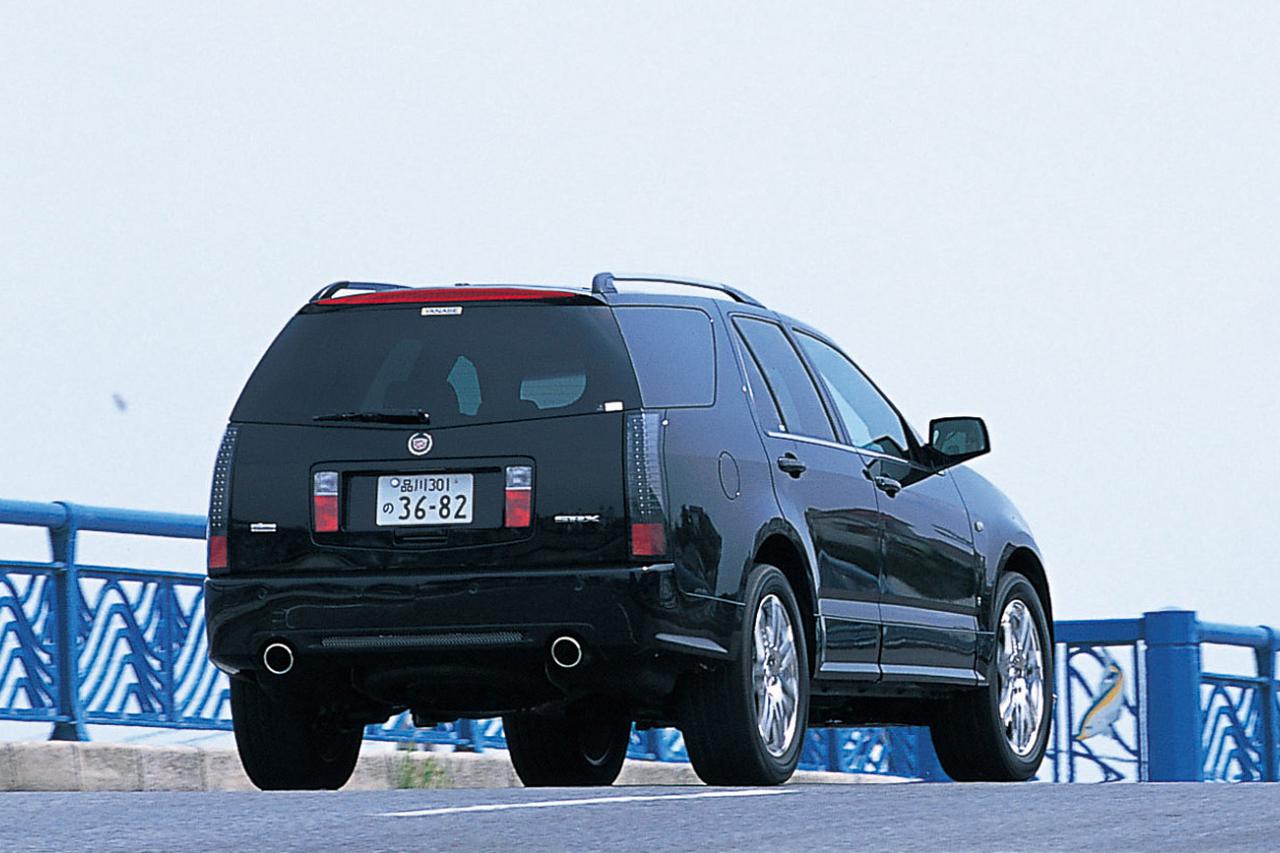ヒットの法則339 キャデラックsrxは従来のアメリカ車とも欧州車とも違う魅力があった Webモーターマガジン 自動車情報サイト 新車 中古車 Carview