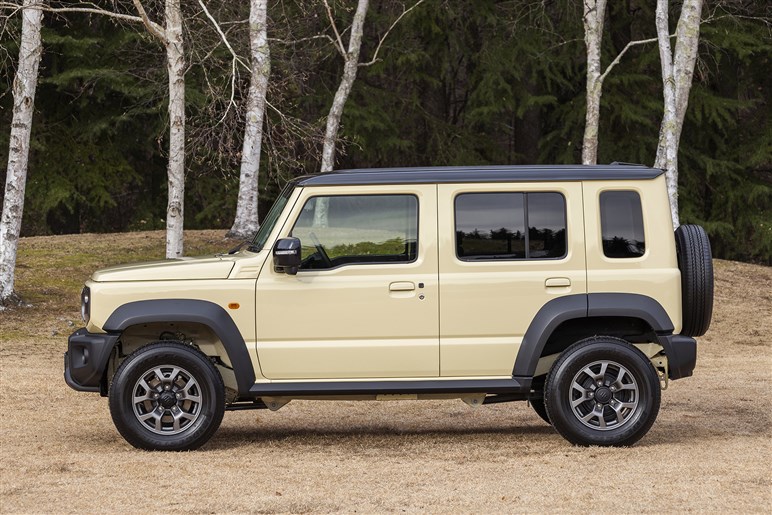 【ついに5ドア発表】「ジムニー ノマド」はAT車が275。もう“予約可能”で納期はどうなる？