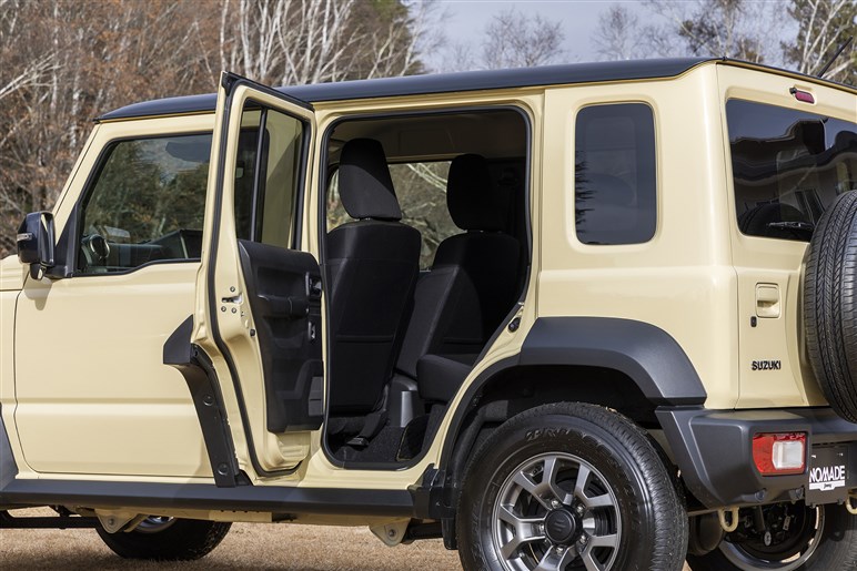 【ついに5ドア発表】「ジムニー ノマド」はAT車が275。もう“予約可能”で納期はどうなる？