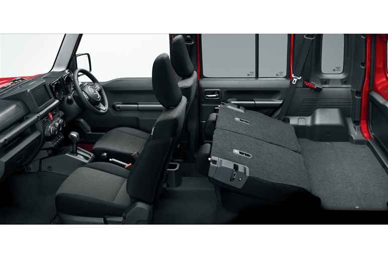 【ついに5ドア発表】「ジムニー ノマド」はAT車が275。もう“予約可能”で納期はどうなる？