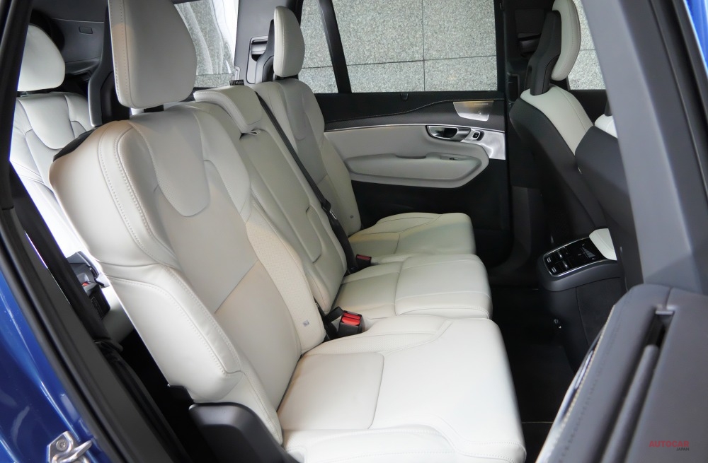 上品なsuv 内装はなぜ白 ボルボxc90のマイチェン版と Ds 7クロスバックの追加モデルで判明 Autocar Japan 自動車情報サイト 新車 中古車 Carview