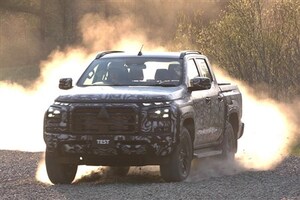 新型トライトンが間もなく公開。エンジン、シャシー全面刷新で走りも期待大！日本復活も？