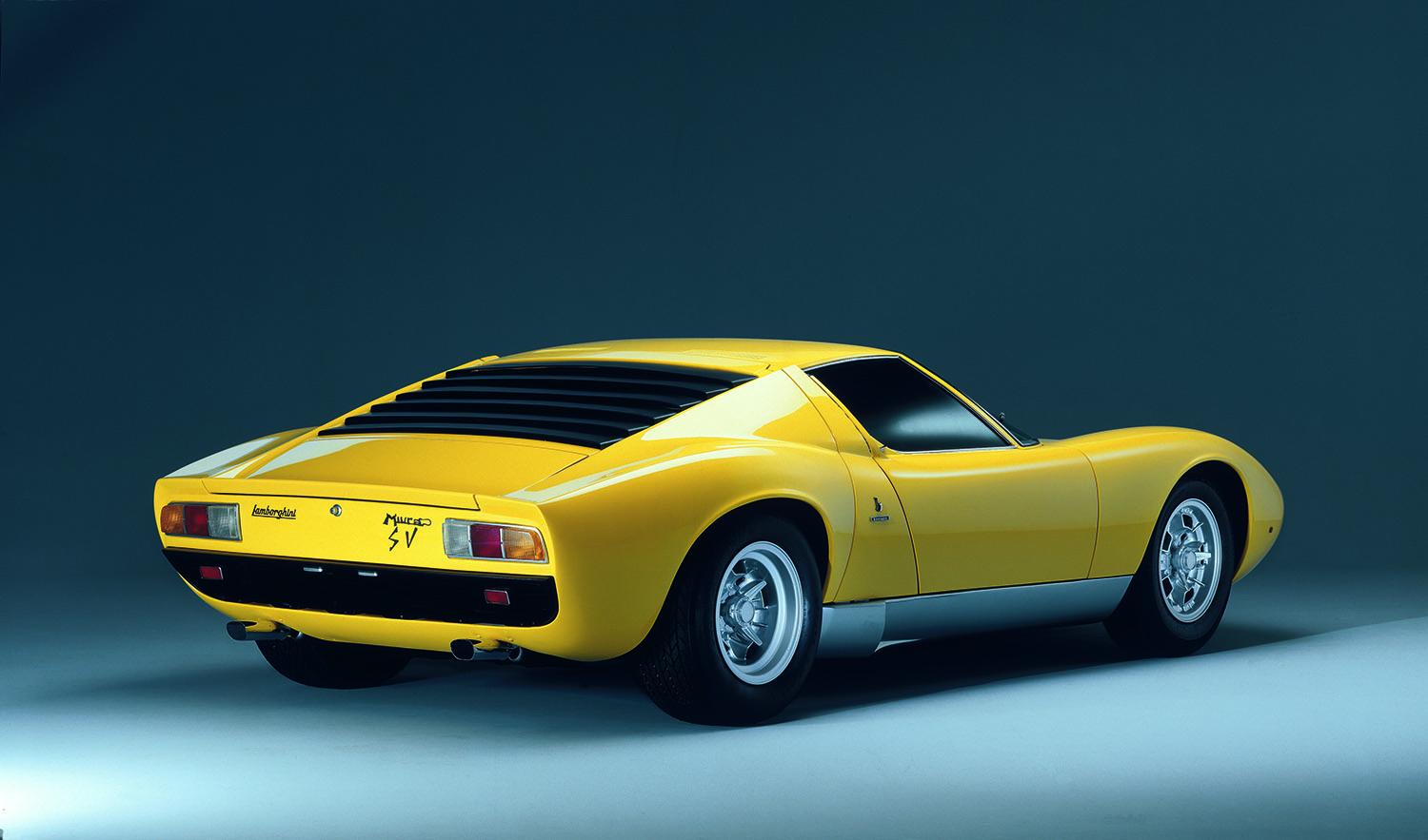 車名は 牧場の名前 伝説のスーパーカー ランボルギーニ ミウラ とは何者なのか Web Cartop 自動車情報サイト 新車 中古車 Carview