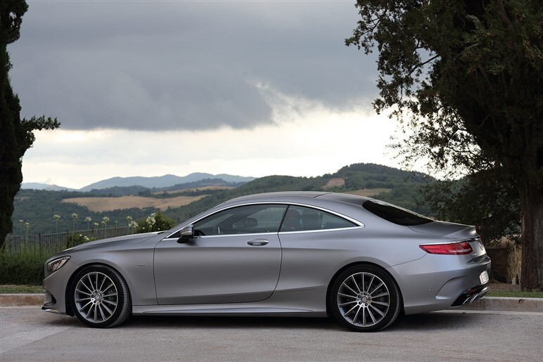 新型Sクラス クーペに海外試乗。驚きの逆ロール制御