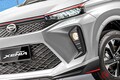 【インドネシア】約200万円！ ダイハツ新「コンパクト“ミニバン”」公開！ 全長4.4ｍ級で“7人乗れる”「最上級モデル」！ スライドドア…じゃない「セニアＲ ADS」登場