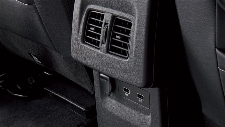 【ヌーヴォー解禁】カングーに葡萄畑をイメージしたワインレッドの限定車登場。420から