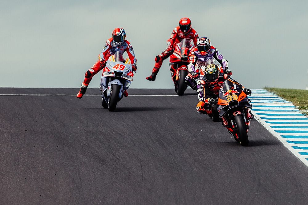 MotoGPで”最強”のドゥカティにKTM接近？　ブラッド・ビンダー「今年は大きく前進。そんなに離されていない」