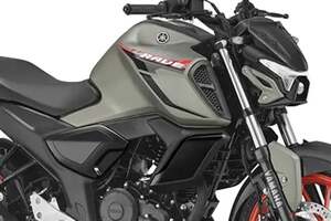 ヤマハがストリートファイター風デザインの150ccネイキッド発表!! エッジの効いた外観が特徴の「FZ Rave」登場