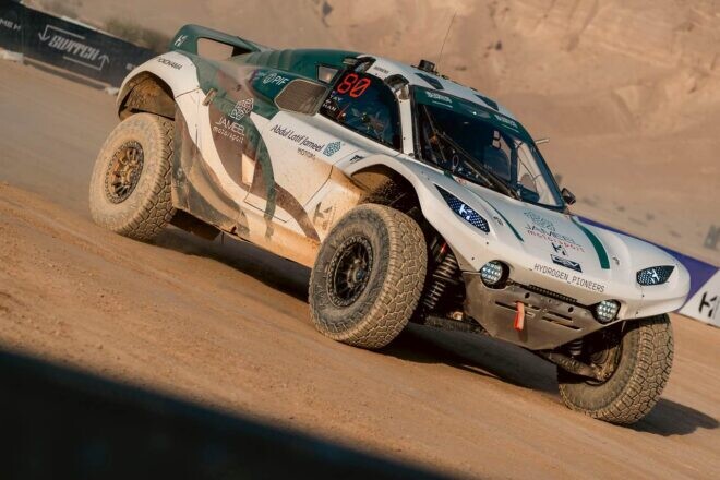 水素燃料新時代到来。サウジ新チームのテイラー＆ハンセン組が初代ウイナーに／エクストリームH開幕戦