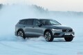 ワゴンでも「多用途性×走破性」を持つクルマ ボルボ新型「V60 Cross Country」登場