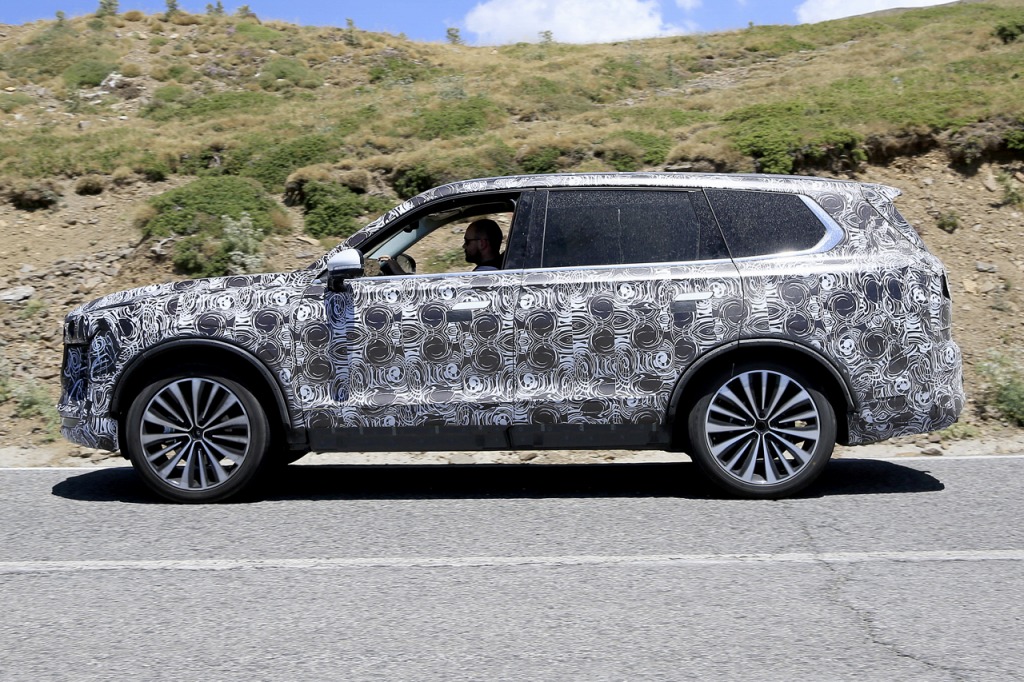 スクープ トヨタやbmwの技術も取り入れる中国の雄 ブリリアンスの新型suvを初スクープ Le Volant Carsmeet Web の写真 自動車情報サイト 新車 中古車 Carview