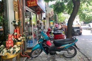 バイク天国でもあるベトナムではバックミラーがいらない？　～木下隆之の、またがっちゃいましたVol.92～