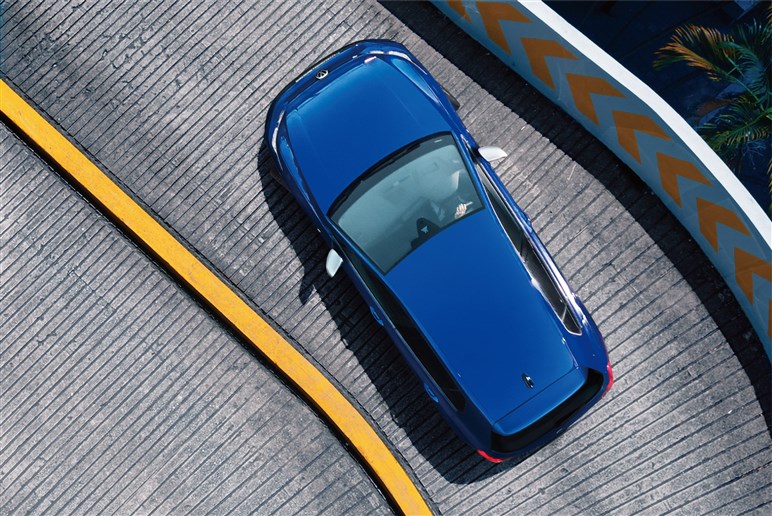 VWゴルフに最強の「R／Rヴァリアント」が追加。歴代最高320馬力、約640から