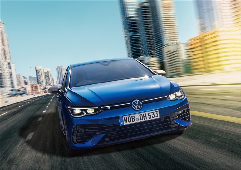 VWゴルフに最強の「R／Rヴァリアント」が追加。歴代最高320馬力、約640から