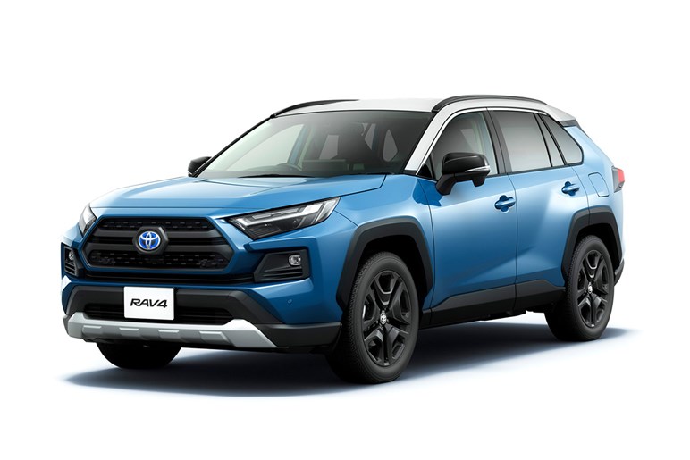 RAV4が改良でフルデジタルメーター装備、PHVはZグレードに改名。先進機能追加や値上げ情報も