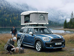 キャンプや車中泊の概念が変わる!?クルマで快適に寝泊まりできるテント＆タープ