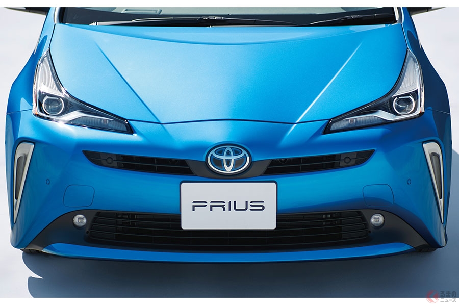 トヨタ 新型「プリウス」発売開始　不評デザインをヤメ、燃費よりも安全を重視した新型モデルの特徴とは