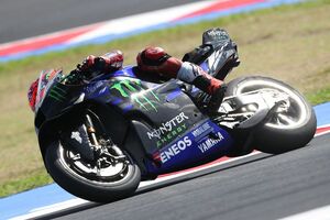 【MotoGP】ヤマハ、V4エンジン投入に向け開発進行中！？　2027年の850ccレギュレーション導入よりも早く投入か