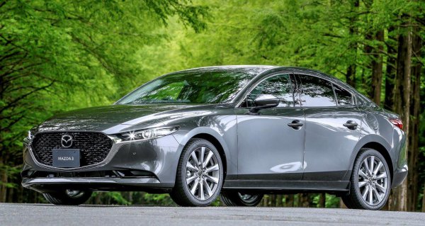 夢のエンジンに割安感が漂ってきた マツダ3の中古車事情に変化あり ベストカーweb 自動車情報サイト 新車 中古車 Carview