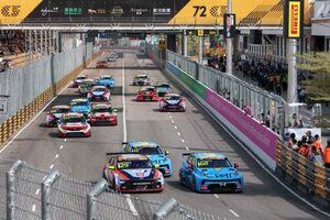 初戦決着でジロラミ今季3勝目、3位表彰台のエルラシェールが3度目の王座獲得／TCR WT最終戦マカオ