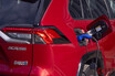 スズキ新型SUV「アクロス」発売！約750万円から 爆イケ顔なスズキ版RAV4が充電能力強化  英で登場
